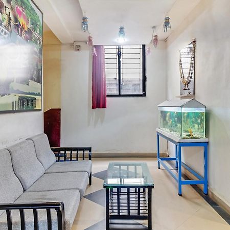 SPOT ON 44704 Harihar Lodging And Yatri Niwas Hotel Kolhapur Bagian luar foto