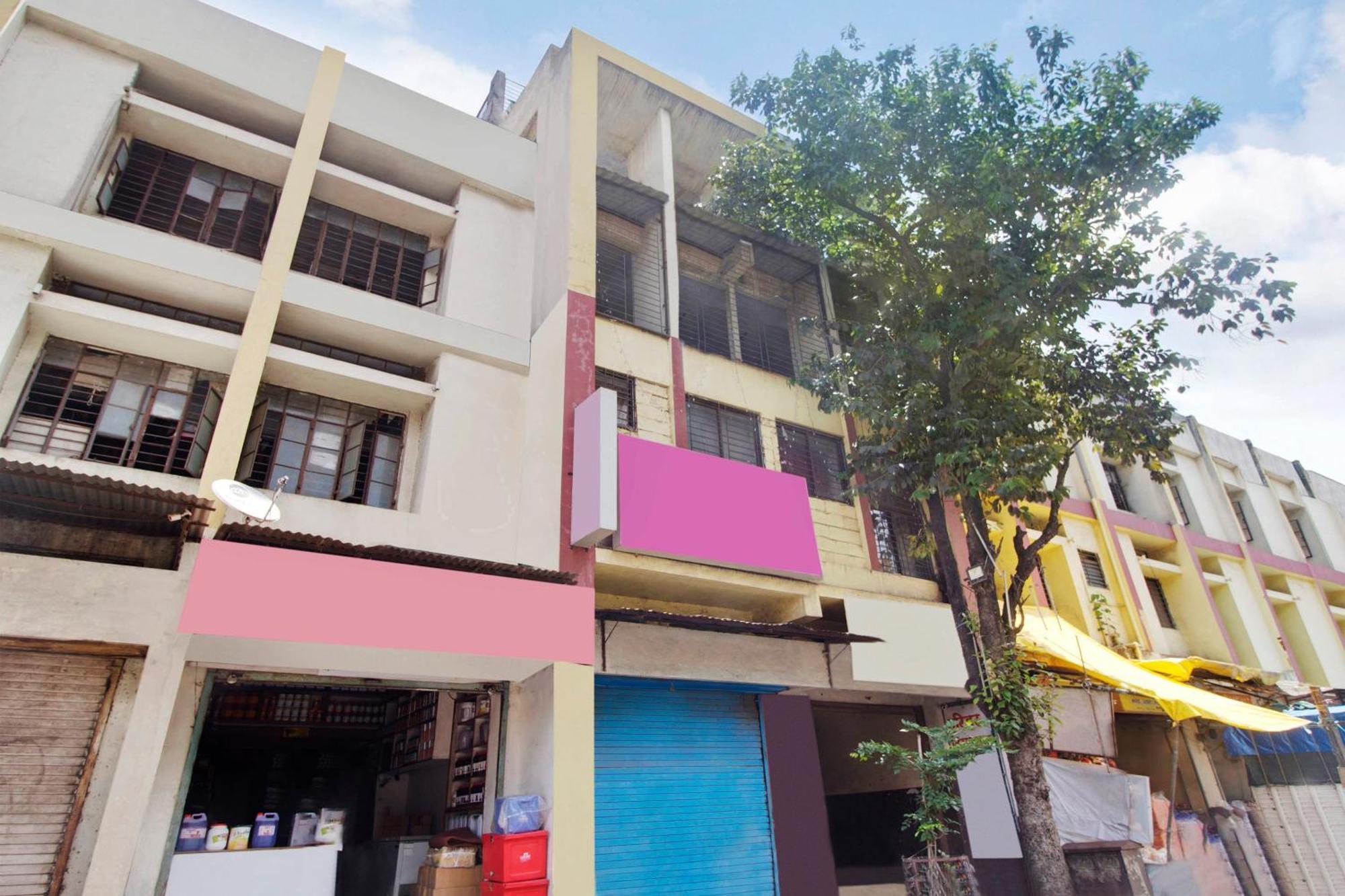 SPOT ON 44704 Harihar Lodging And Yatri Niwas Hotel Kolhapur Bagian luar foto